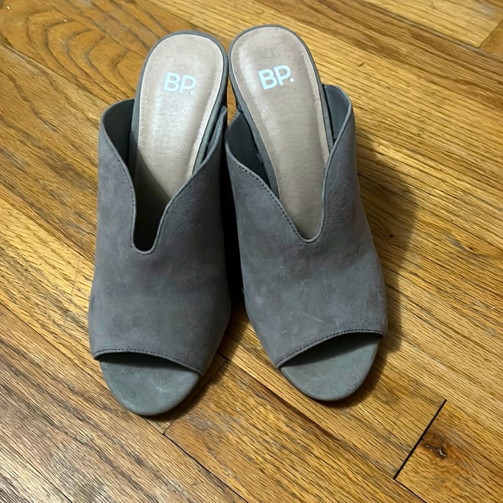 New never worn, Open toe heeled grey mules